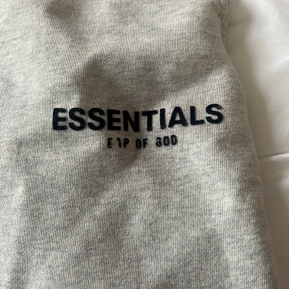 Essentials men sweats - Picture 2 of 6